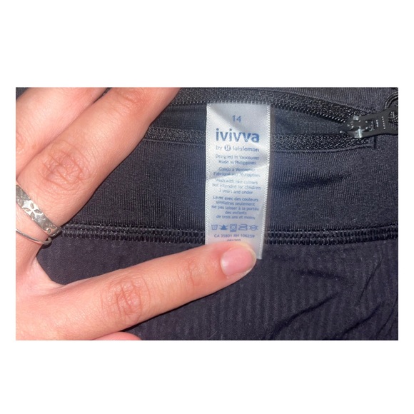 Ivivva by Lululemon Speedy Striped shorts size 14 - Picture 4 of 4